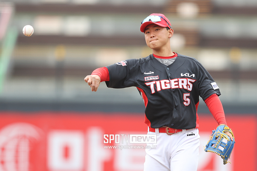 ▲ 걸출한 재능으로 구단과 팬들의 기대를 한몸에 모으고 있는 KIA 김도영 ⓒ곽혜미 기자