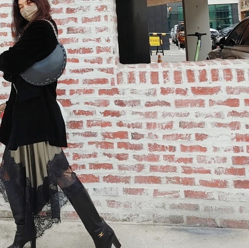 한혜연, 12kg 다이어트 성공하더니 각선미가 살아났네…모델 포즈도 '척척'