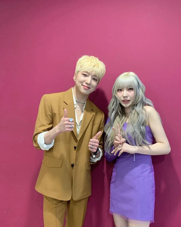 ▲ 강승윤(왼쪽)이 류정운의 방송 현장을 찾았다. 제공|KDH엔터테인먼트