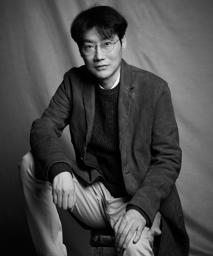 황동혁 감독 "'오징어게임' 시즌2, 정호연 쌍둥이 나올 수도"