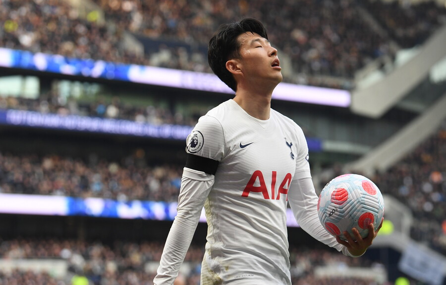 ▲ 멀티골 폭발! EPL 이주의 팀에 선정된 손흥민(29, 토트넘 홋스퍼)
