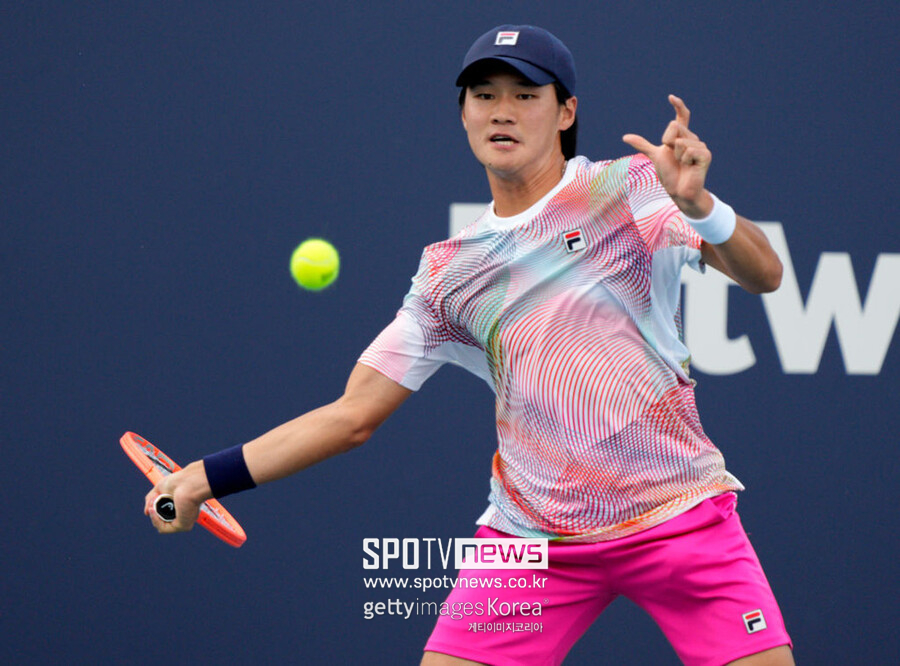 ▲ 2022 ATP 투어 마이애미 오픈 단식 1회전에서 경기를 펼치고 있는 권순우