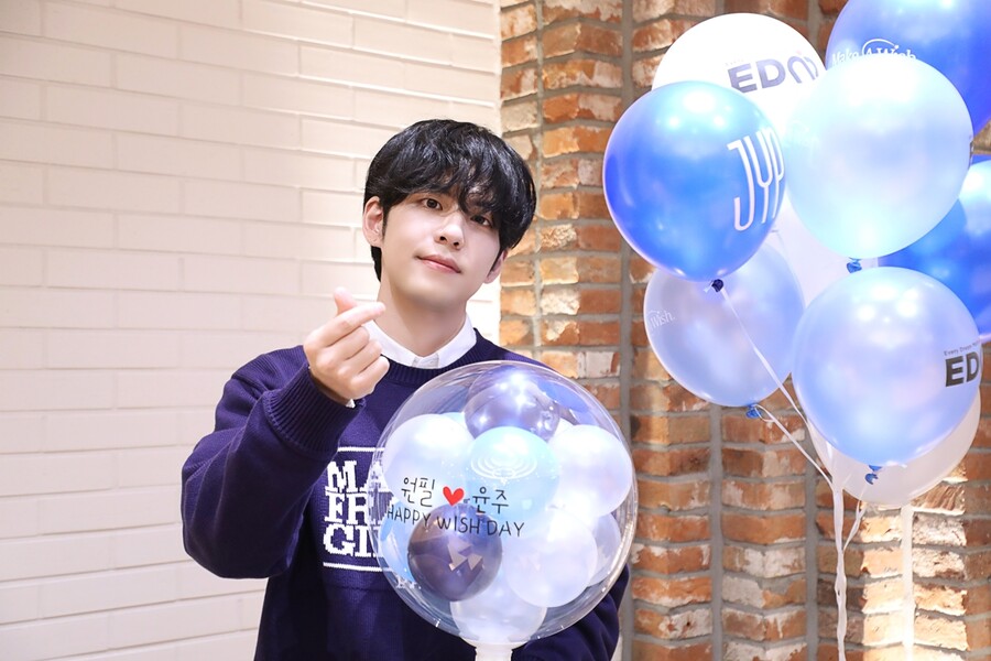 데이식스 원필, 난치병 환아 소원 들어주는 JYP EDM 위시데이 진행 "오히려 내가 힘 얻어"