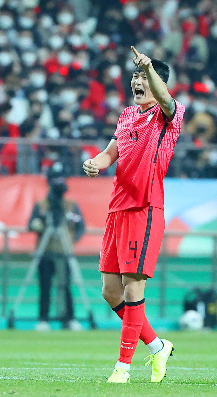 ▲ 축구대표팀 중앙 수비수 김민재가 이란전에서 철벽 수비를 과시했다. ⓒ연합뉴스