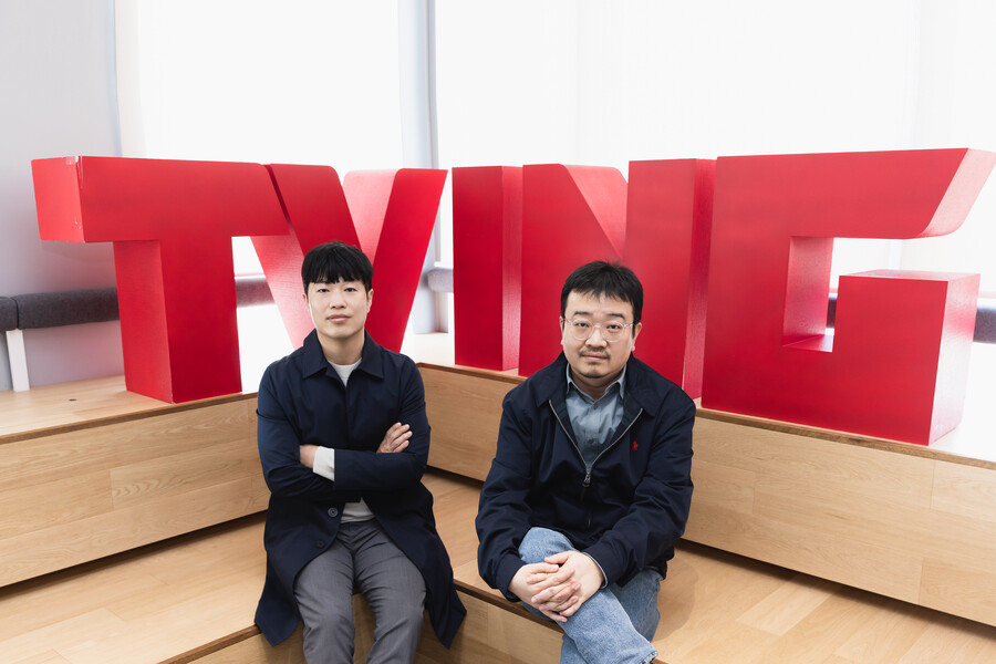 탁재영 작가, 연상호 감독. 제공| 티빙