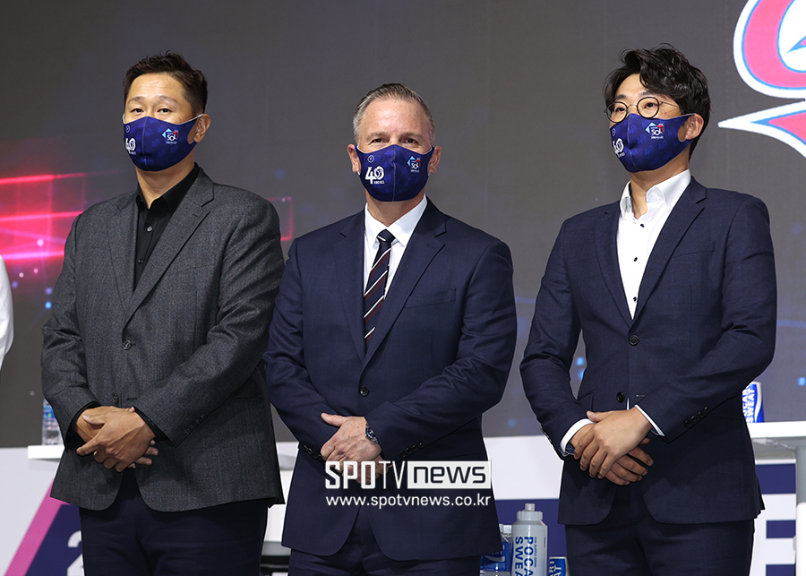 ▲ 이대호 서튼 감독 박세웅 ⓒ곽혜미 기자