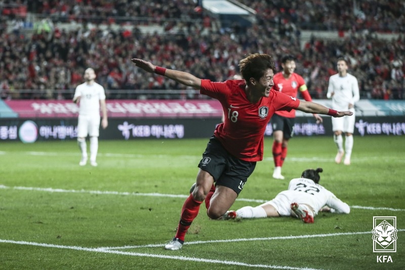 ▲ 황의조는 2018년 10월 우루과이와 평가전에서 골을 넣었다. ⓒ대한축구협회