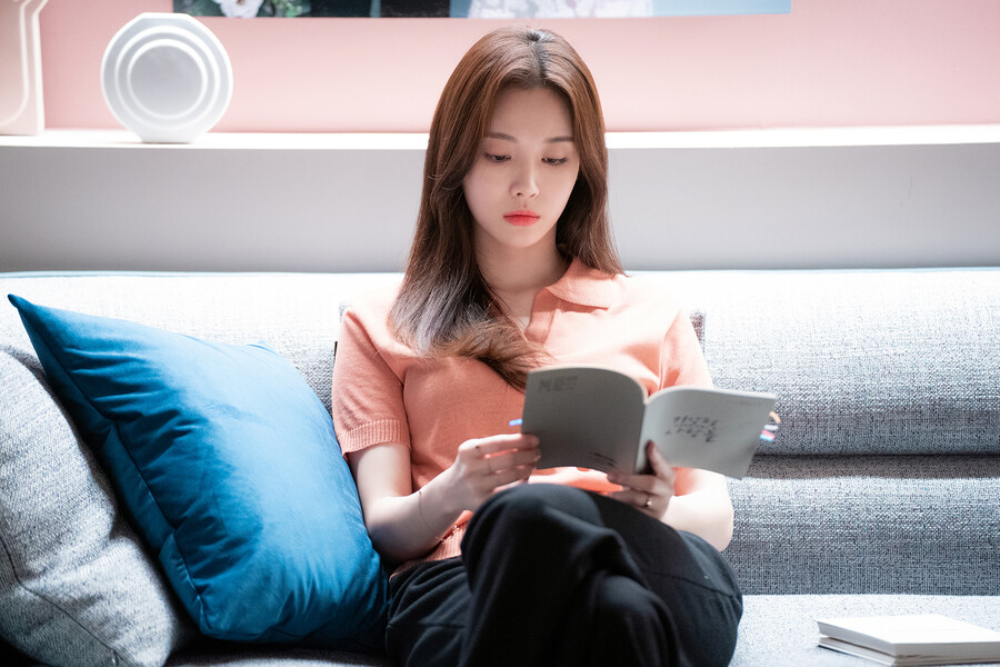 ▲ 유라. 제공ㅣ어썸이엔티, 앤피오엔터테인먼트, SLL