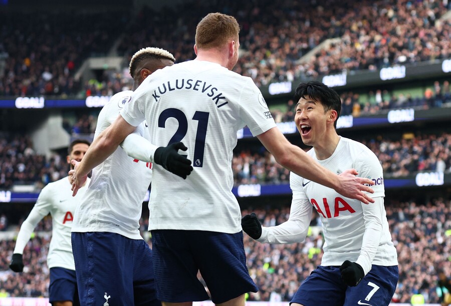 ‘4위 탈환’ 토트넘, UCL 보인다! 경쟁팀 죄다 ‘미끄덩’ (EPL 종합)
