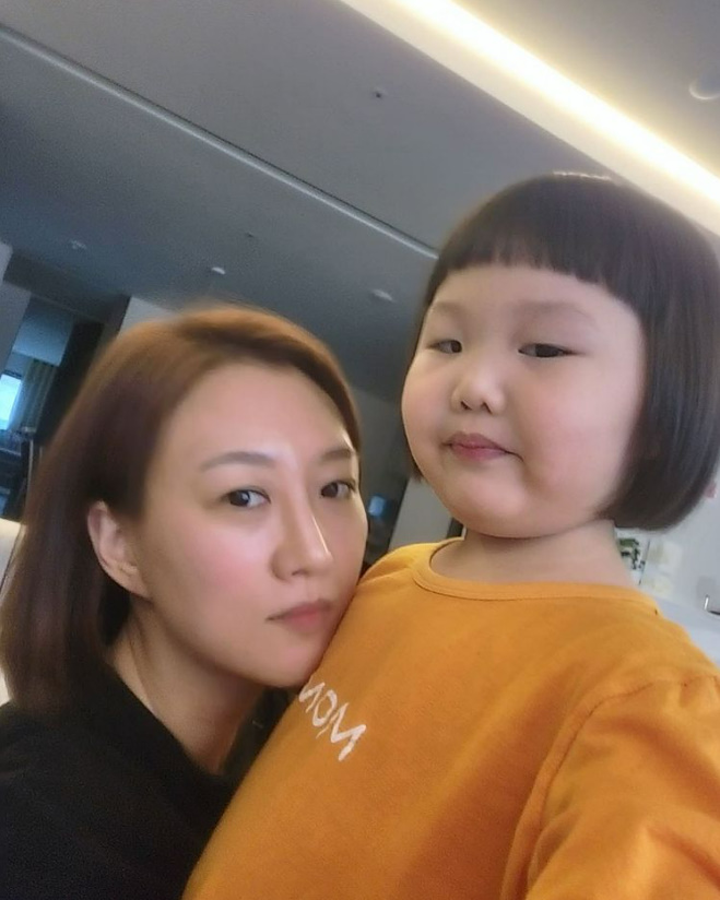 ▲ 장윤정(왼쪽)과 딸 하영. 출처| 도경완 인스타그램