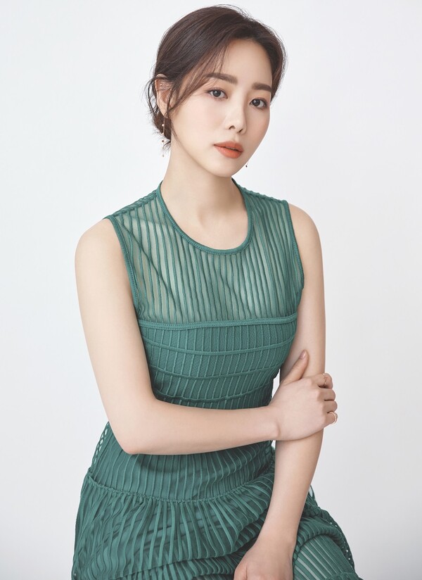 ▲ 뮤지컬 배우 데뷔 10년 만에 첫 싱글을 발표한 이지혜. 제공|지니뮤직