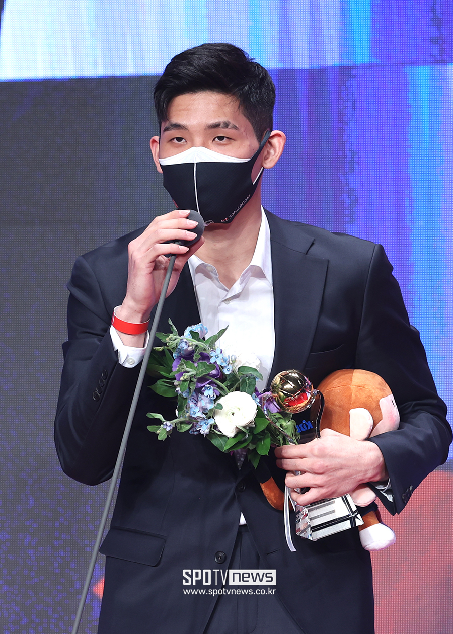[포토S] 하윤기, 'Play of the Season'