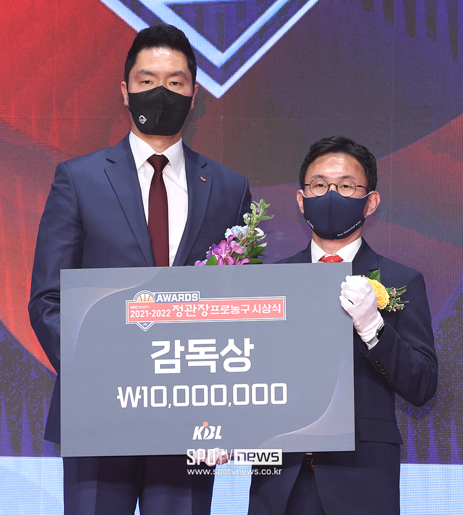 ▲ 전희철 감독 오희철 대표이사 ⓒ곽혜미 기자