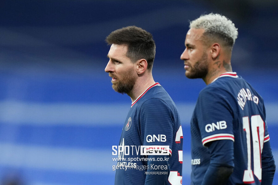 ▲ 유럽 정상을 노렸던 파리 생제르맹(PSG)의 꿈은 또 미뤄졌다.
