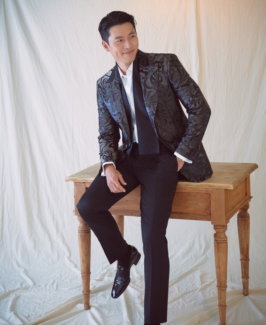 현빈, '♥손예진'과 결혼 너무 행복한가봐…'광대 발사' 보조개 미소