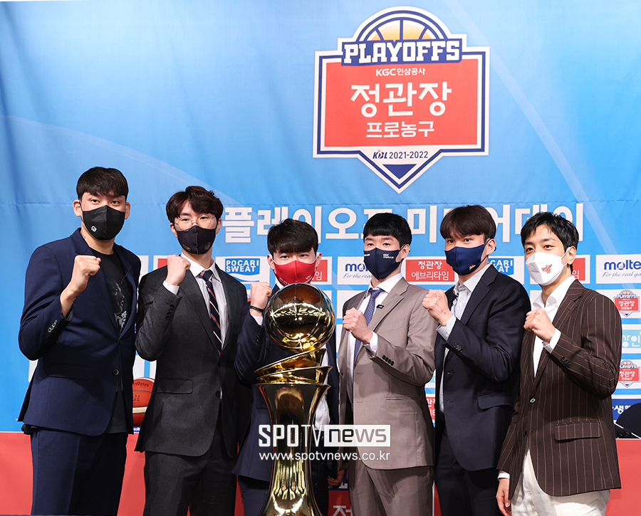 ▲ 최준용 이우석 김낙현 전성현 이대성 허훈 ⓒ곽