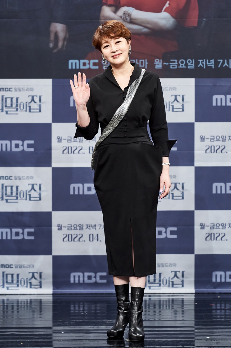'비밀의 집' 빌런 이승연 "이렇게 많은 따귀 처음…강별 귀걸이 날아가"