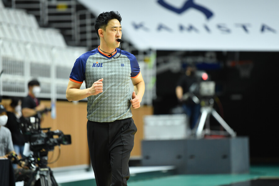 ▲ 신동한 심판 ⓒKBL