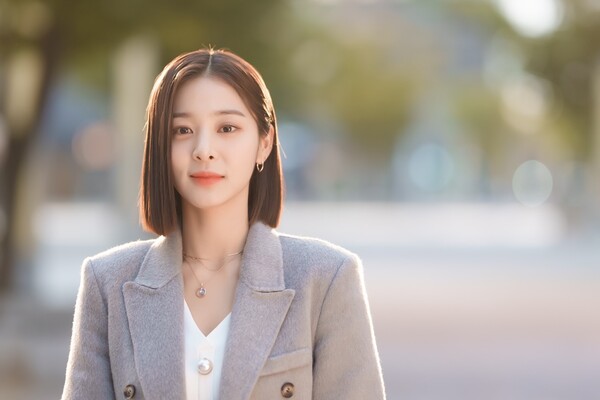 '사내맞선' 설인아, 김수현‧서예지 소속사로 이적…골드메달리스트와 전속 계약