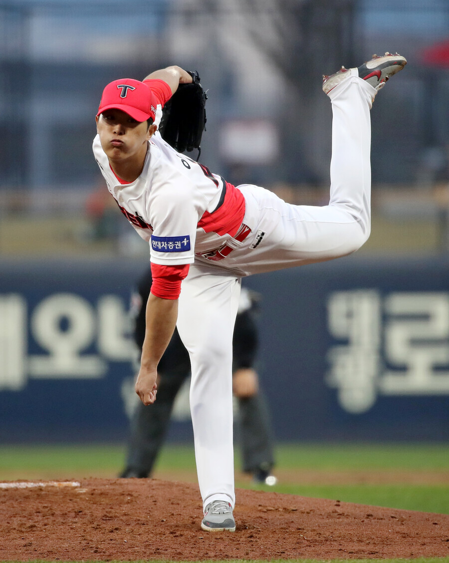 ▲ 더 빨라진 구속에 커맨드를 더해야 하는 KIA 이의리 ⓒ연합뉴스