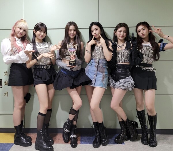 ▲ 13일 방송된 '쇼! 챔피언'에서 1위를 차지한 아이브. 제공|스타쉽엔터테인먼트