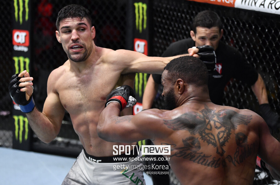 우들리 키에사도 1R 초살…'UFC 관우'가 뜬다