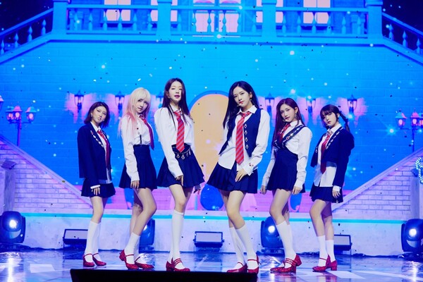 ▲ 아이브가 '러브 다이브'로 국내외 음악시장에서 성과를 내고 있다. 제공|스타쉽엔터테인먼트