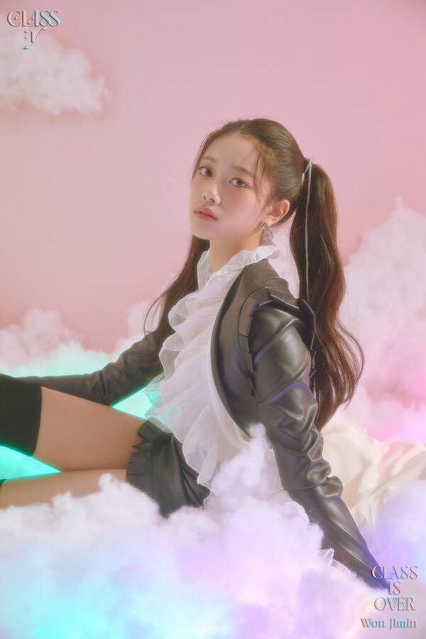▲ 클라씨 원지민 새 콘셉트 포토. 제공| 펑키스튜디오, M25