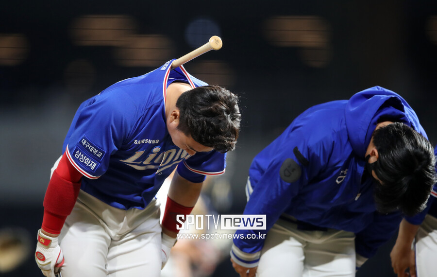 ▲ 삼성 타격 성적표가 처참하다. 등 뒤에 방망이를 꽂은 포수 김태군. 김태군은 그나마 좋은 경기력을 보여주고 있다. ⓒ 삼성 라이온즈