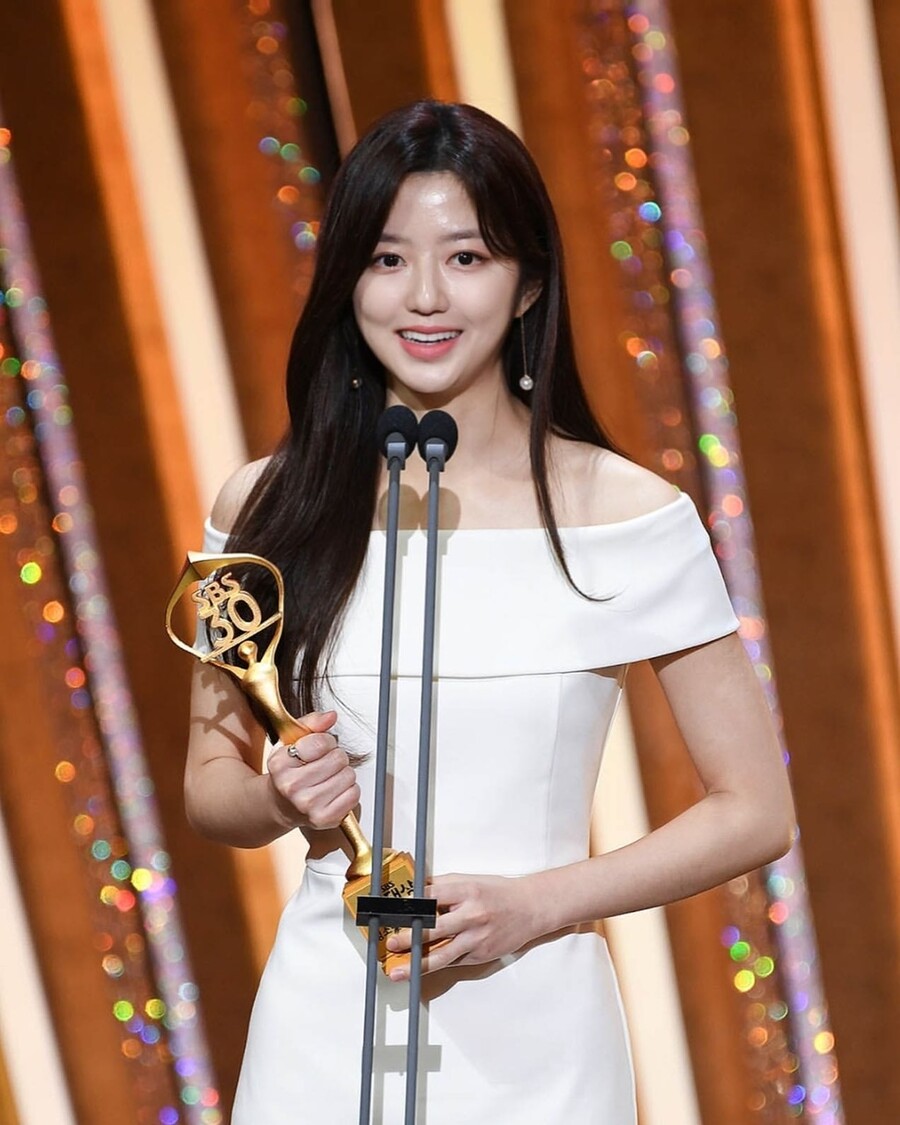 [단독]'펜트하우스' 김현수, 앤드마크 전속계약…김다미와 한솥밥