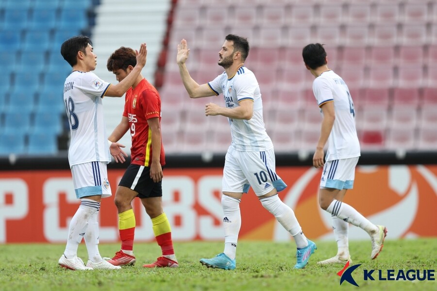 ▲ 광저우와 경기에서 팀 네 번째 골을 넣은 바코. ⓒ한국프로축구연맹