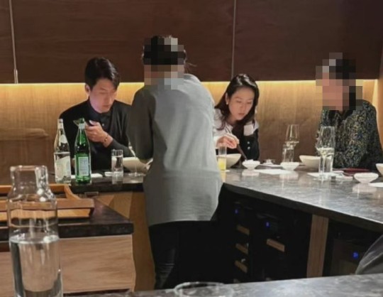 ▲ 현빈(왼쪽), 손예진. 출처| 중국 웨이보