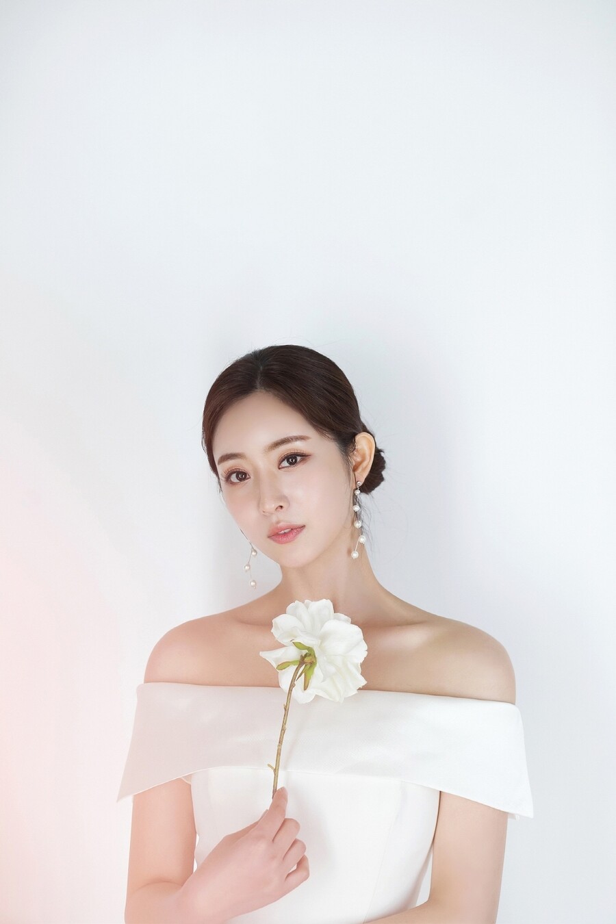 ▲ 배우 최현서 웨딩 화보. 제공| 이미지나인컴즈
