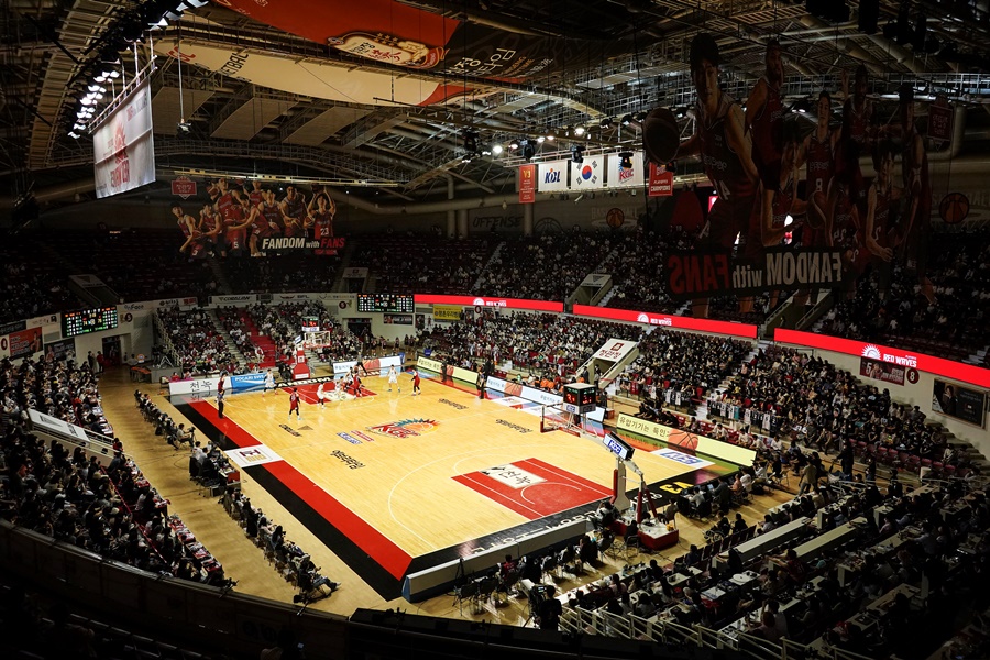 ▲ 수원 KT와 안양 KGC의 승자가 서울 SK와 챔피언결정전에서 맞붙는다 ⓒ KBL