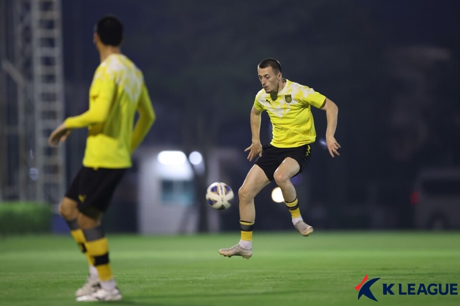 ▲ 전남의 선제골을 터트린 플라나. ⓒ한국프로축구연맹