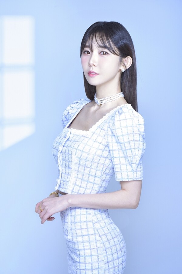 ▲ 28일 신곡 '낙화'를 발표하는 하유비. 제공|제이지스타