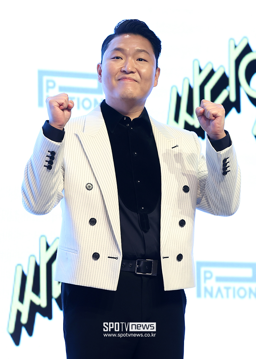 싸이 "BTS 슈가, 프로듀싱하고 싶다고 연락…귀한 발걸음 고맙다"