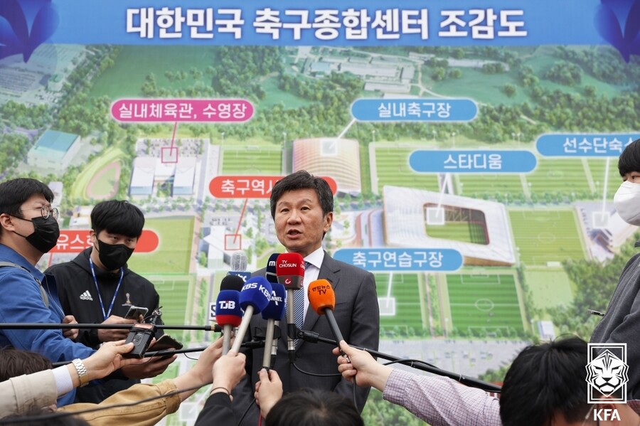 ▲ 대한민국 축구종합센터가 충남 천안에서 착공식으로 출발을 알렸다. 정몽규 대한축구협회 회장은 "천안이 세계적인 축구 허브가 될 것이다"라고 선언했다. ⓒ대한축구협회