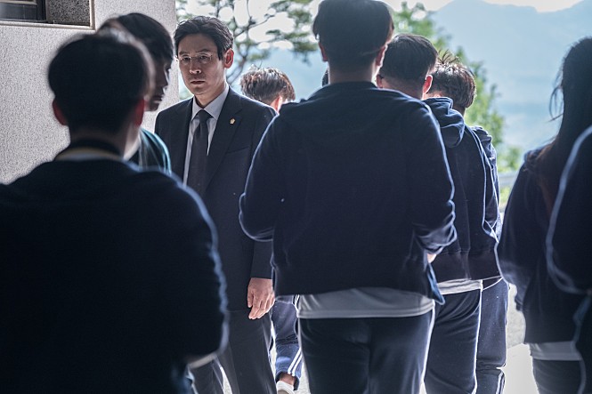 송곳같은 공감…'니 부모 얼굴이 보고싶다', 이틀 연속 1위[박스S]