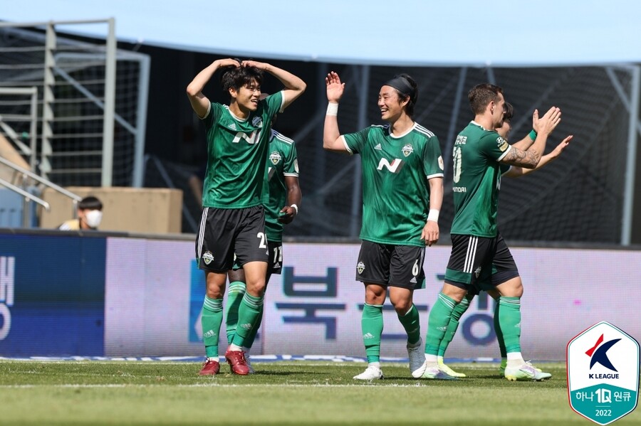 ▲ 전북 현대가 FC서울전에서 1-1로 비겼다. ⓒ한국프로축구연맹