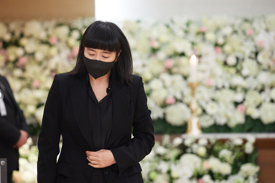 ▲ 빈소를 찾은 배우 김혜수. 제공|故강수연배우장례위원회