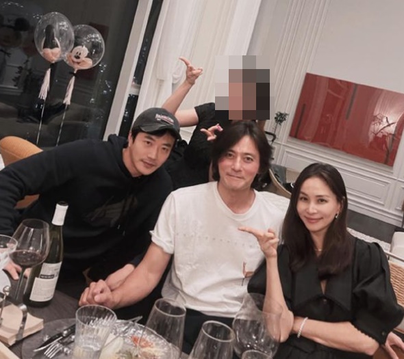 장동건♥고소영, 진귀한 투샷 공개…옆에 권상우까지 "레드카펫 같은 역대급 인맥"