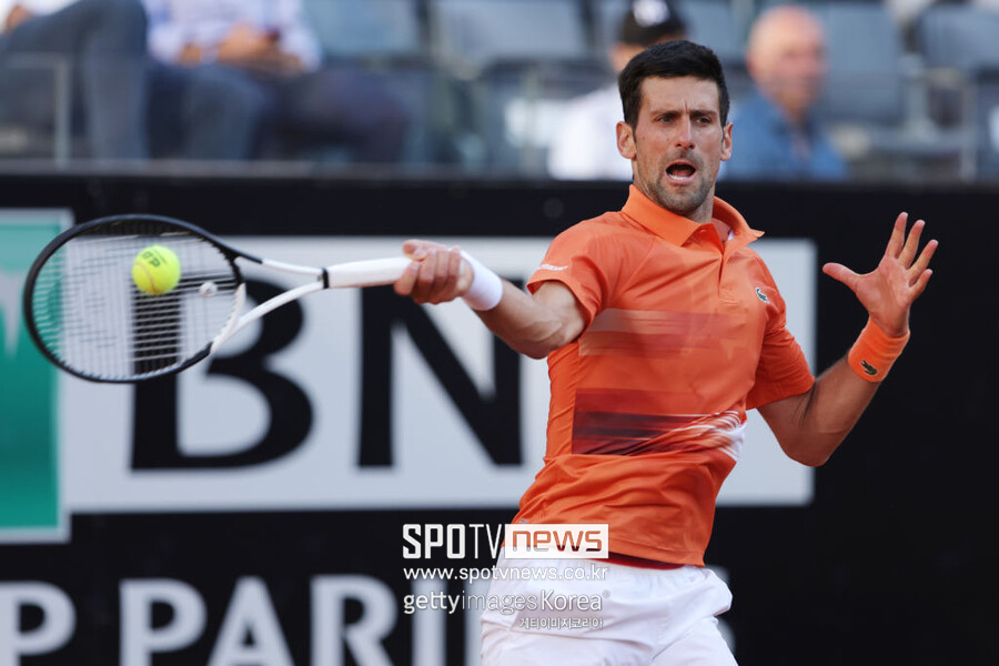 ▲ 2022 ATP 투어 인터내셔널 BNL 이탈리아에서 경기를 펼치고 있는 노박 조코비치