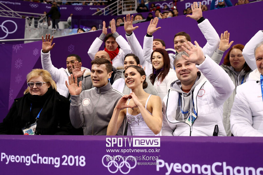 ▲ 2018년 평창 동계 올림픽 피겨 스케이팅 단체전에서 은메달을 획득한 OAR(Olympic Athlete from Russia : 러시아 출신 올림픽 선수)