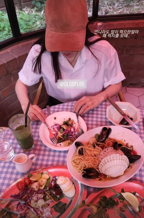 이해리, 7월 결혼 앞두고 생각이 많아졌나…선미 "왜 먹지를 못해"