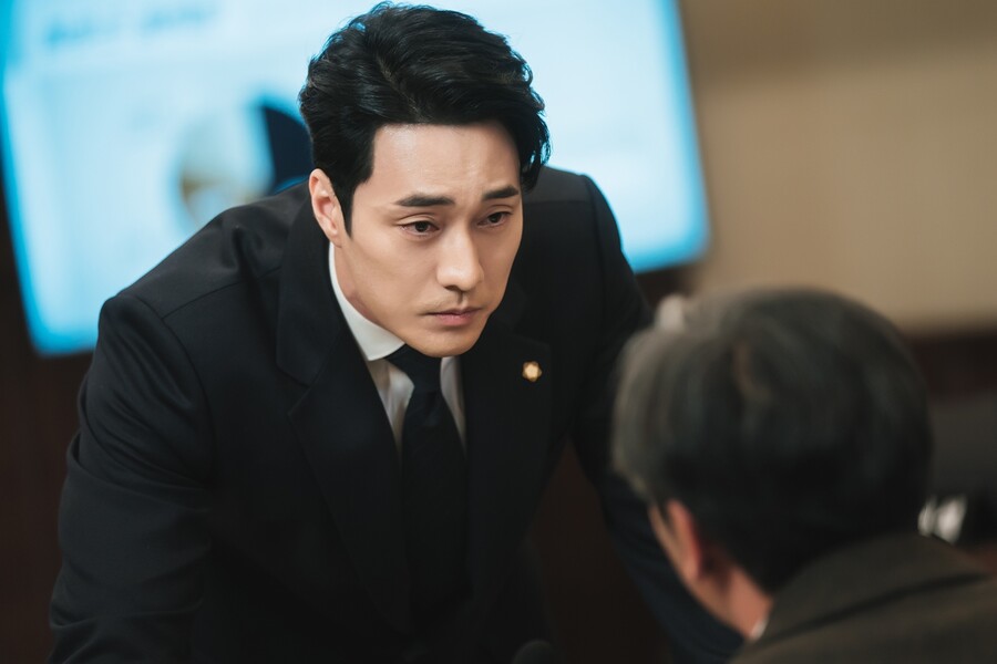 ▲ '닥터 로이어'의 소지섭. 제공|셀트리온엔터테인먼트, 몽작소
