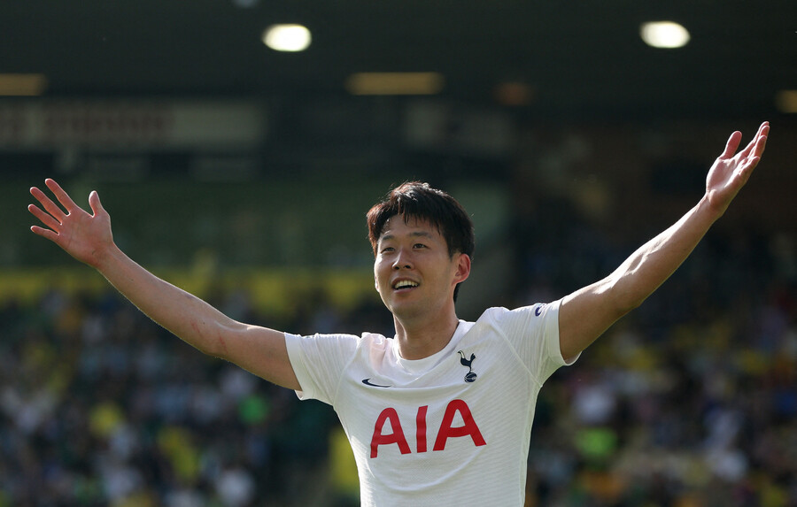 ▲ 새로운 축구 역사를 써내려가고 있는 손흥민. ⓒ연합뉴스/Reuters