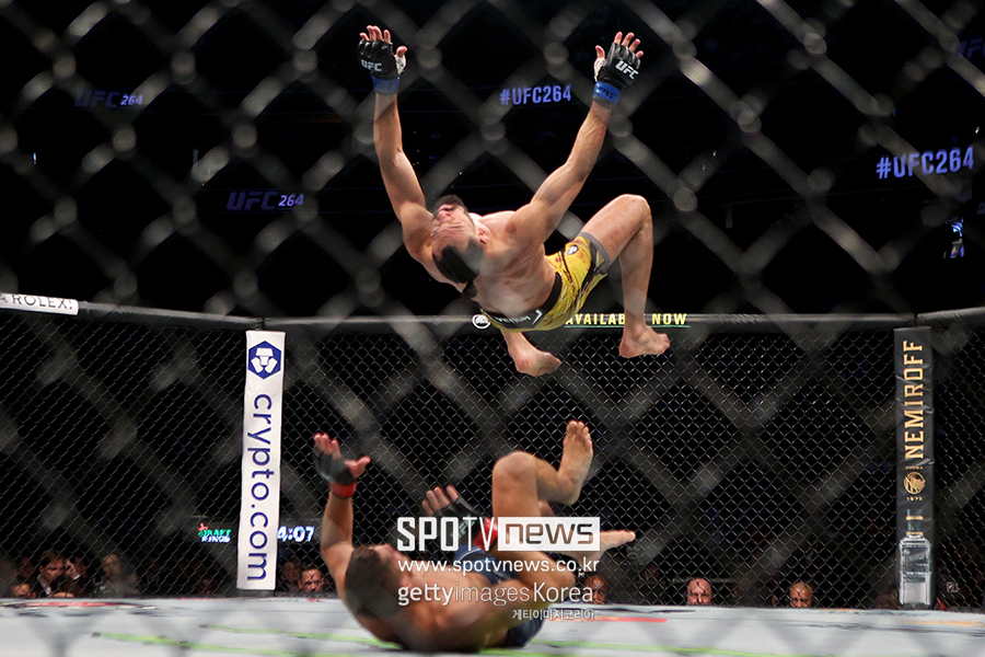 'UFC 곡예사' 페레이라가 달라졌어요…사라진 공중제비