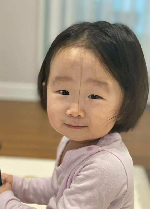 정경미 딸이 ♥윤형빈이랑 완전 닮았을때 생기는 일…동료 연예인들도 '뜨악'