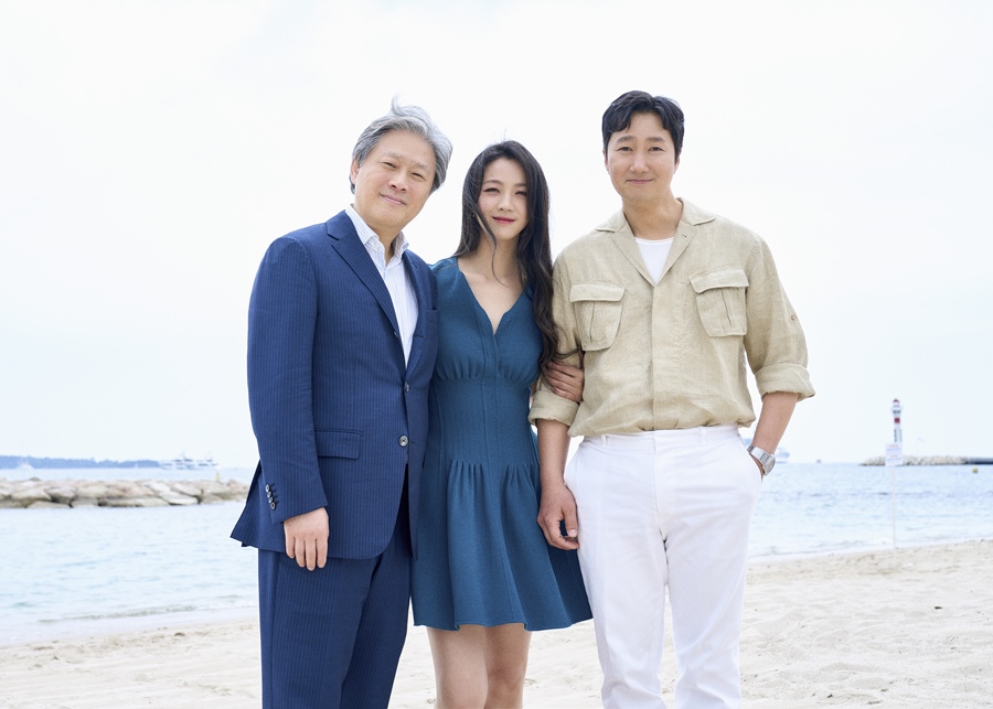 ▲ 왼쪽부터 박찬욱 감독, 탕웨이, 박해일. 제공ㅣ CJ ENM